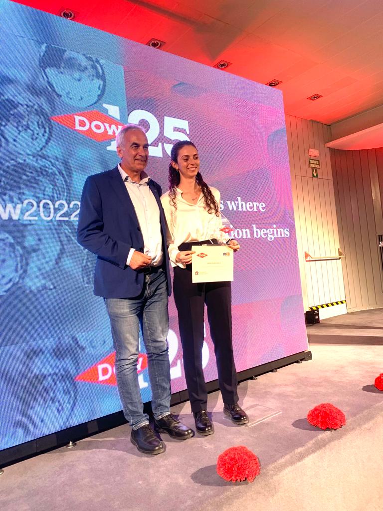 Read more about the article La musterenca Berta Taixés rep el prestigiós premi DOW de l’empresa química DOW en la seva 44 edició